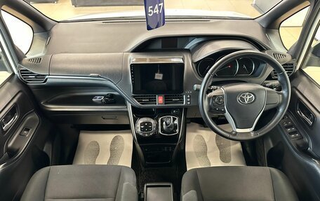 Toyota Esquire I, 2015 год, 2 249 900 рублей, 16 фотография
