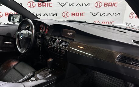BMW 5 серия, 2005 год, 930 000 рублей, 10 фотография