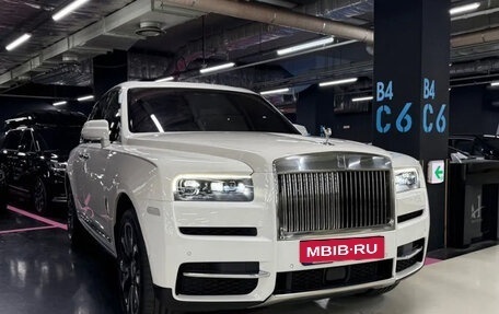 Rolls-Royce Cullinan, 2022 год, 30 240 000 рублей, 3 фотография