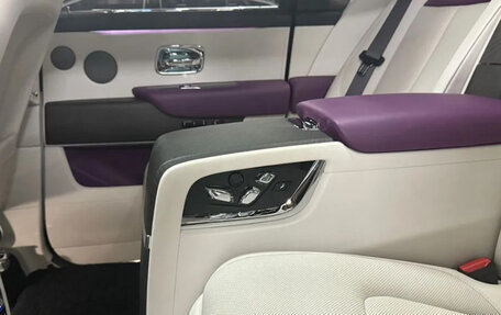 Rolls-Royce Cullinan, 2022 год, 30 240 000 рублей, 11 фотография
