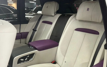 Rolls-Royce Cullinan, 2022 год, 30 240 000 рублей, 17 фотография
