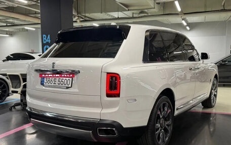 Rolls-Royce Cullinan, 2022 год, 30 240 000 рублей, 4 фотография