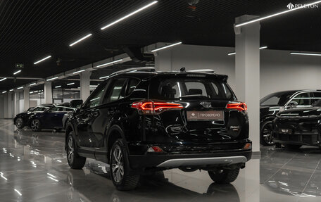 Toyota RAV4, 2017 год, 2 240 000 рублей, 4 фотография