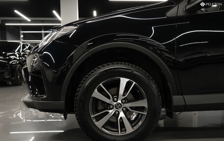 Toyota RAV4, 2017 год, 2 240 000 рублей, 21 фотография