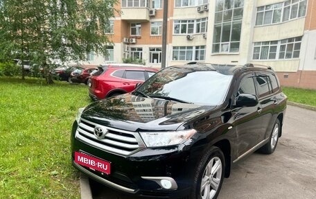 Toyota Highlander III, 2012 год, 2 200 000 рублей, 5 фотография
