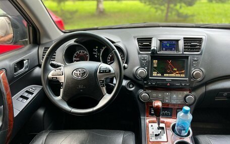 Toyota Highlander III, 2012 год, 2 200 000 рублей, 27 фотография