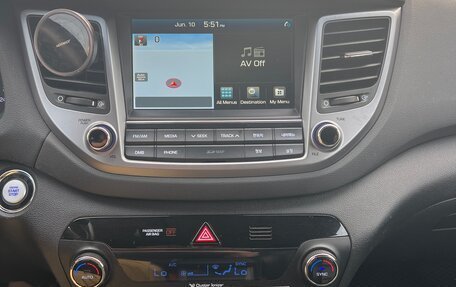 Hyundai Tucson III, 2018 год, 1 890 000 рублей, 12 фотография