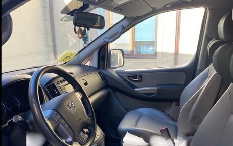 Hyundai Grand Starex Grand Starex I рестайлинг 2, 2020 год, 3 250 000 рублей, 5 фотография