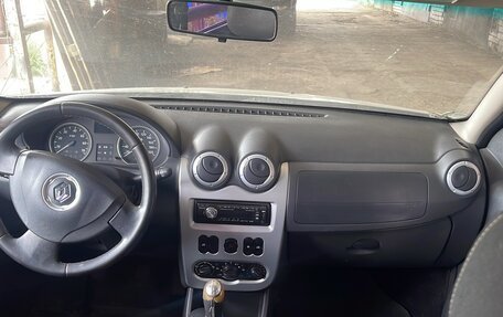 Renault Sandero I, 2013 год, 550 000 рублей, 14 фотография