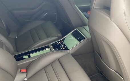 Porsche Panamera II рестайлинг, 2019 год, 17 фотография