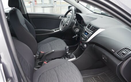 Hyundai Solaris II рестайлинг, 2016 год, 998 000 рублей, 7 фотография