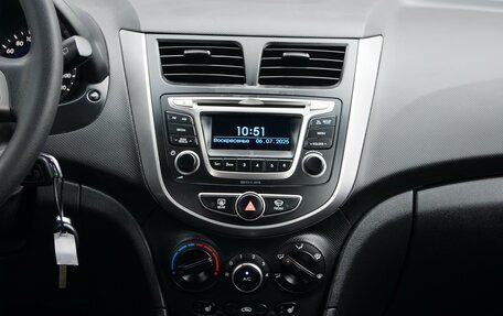 Hyundai Solaris II рестайлинг, 2016 год, 998 000 рублей, 10 фотография
