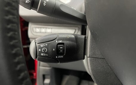 Peugeot 2008 II, 2017 год, 1 499 000 рублей, 19 фотография