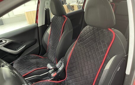 Peugeot 2008 II, 2017 год, 1 499 000 рублей, 22 фотография