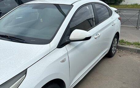 Hyundai Solaris II рестайлинг, 2019 год, 950 000 рублей, 3 фотография