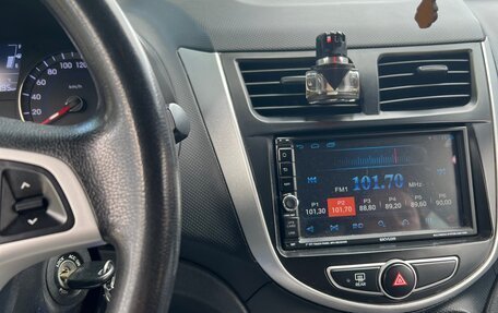 Hyundai Solaris II рестайлинг, 2012 год, 785 000 рублей, 10 фотография