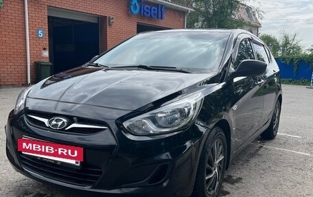 Hyundai Solaris II рестайлинг, 2012 год, 785 000 рублей, 3 фотография