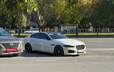 Jaguar XE I рестайлинг, 2015 год, 2 150 000 рублей, 5 фотография