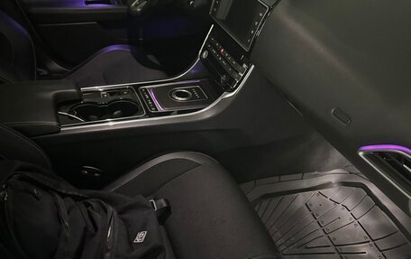 Jaguar XE I рестайлинг, 2015 год, 2 150 000 рублей, 10 фотография