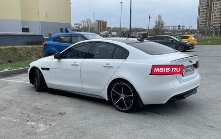 Jaguar XE I рестайлинг, 2015 год, 2 150 000 рублей, 11 фотография