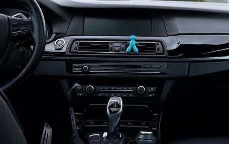 BMW 5 серия, 2011 год, 2 200 000 рублей, 7 фотография