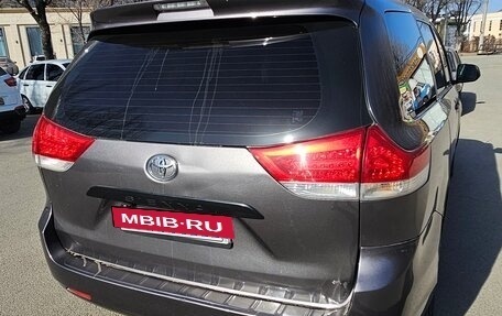 Toyota Sienna III, 2010 год, 1 150 000 рублей, 4 фотография