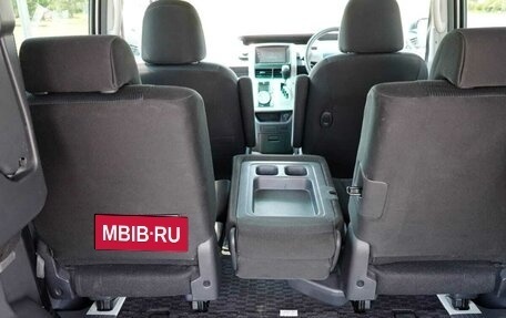 Toyota Voxy II, 2008 год, 1 500 000 рублей, 11 фотография