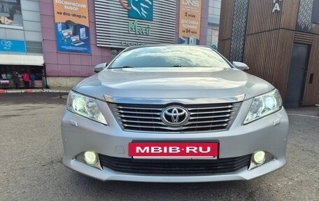 Toyota Camry, 2012 год, 1 930 000 рублей, 2 фотография