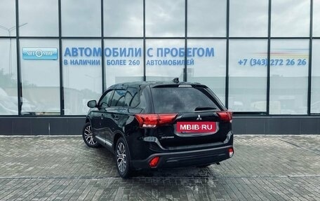 Mitsubishi Outlander III рестайлинг 3, 2021 год, 2 355 000 рублей, 3 фотография