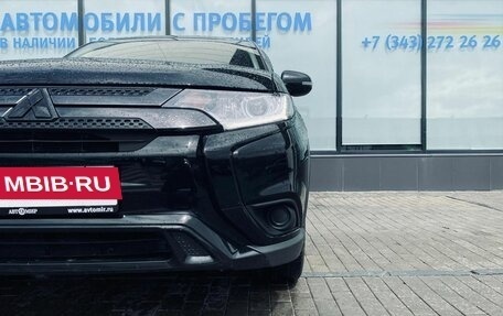 Mitsubishi Outlander III рестайлинг 3, 2021 год, 2 355 000 рублей, 9 фотография