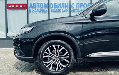 Mitsubishi Outlander III рестайлинг 3, 2021 год, 2 355 000 рублей, 20 фотография