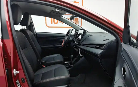 Toyota Yaris XP150 рестайлинг, 2022 год, 1 179 000 рублей, 4 фотография