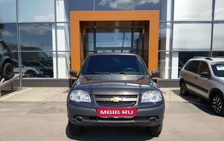 Chevrolet Niva I рестайлинг, 2018 год, 949 000 рублей, 2 фотография