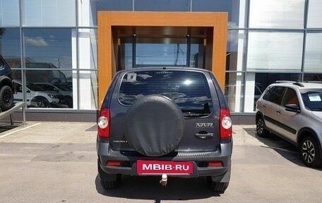 Chevrolet Niva I рестайлинг, 2018 год, 949 000 рублей, 6 фотография