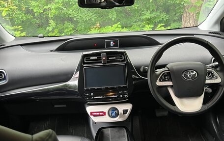 Toyota Prius IV XW50, 2018 год, 1 690 000 рублей, 8 фотография