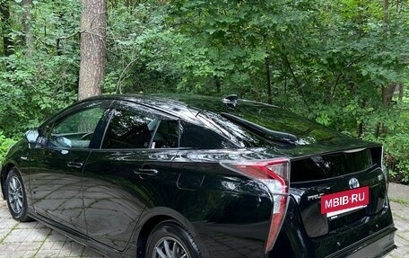 Toyota Prius IV XW50, 2018 год, 1 690 000 рублей, 4 фотография