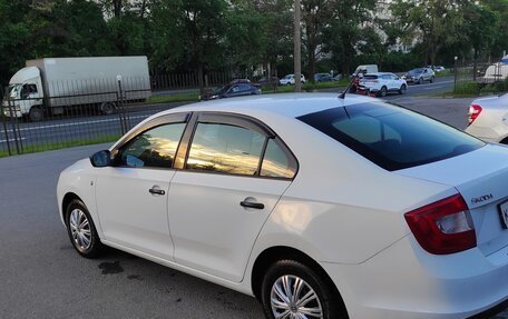 Skoda Rapid I, 2014 год, 550 000 рублей, 2 фотография
