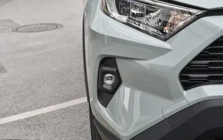 Toyota RAV4, 2025 год, 2 332 000 рублей, 4 фотография