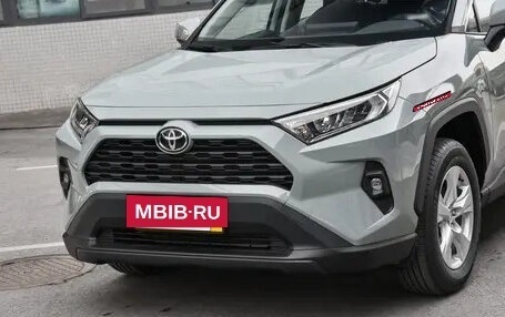 Toyota RAV4, 2025 год, 2 332 000 рублей, 3 фотография