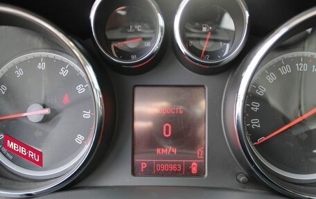 Opel Astra J, 2011 год, 740 000 рублей, 11 фотография