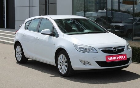 Opel Astra J, 2011 год, 740 000 рублей, 4 фотография