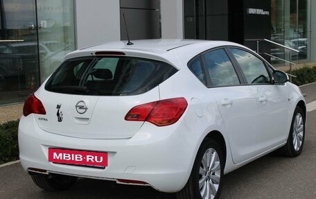 Opel Astra J, 2011 год, 740 000 рублей, 8 фотография