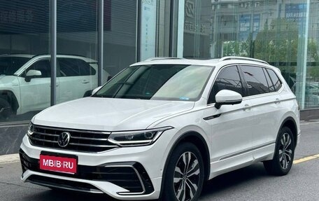 Volkswagen Tiguan II, 2021 год, 3 297 280 рублей, 1 фотография
