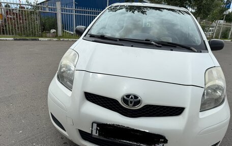 Toyota Yaris III рестайлинг, 2009 год, 500 000 рублей, 8 фотография