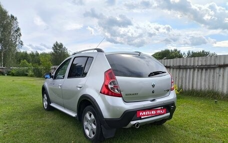 Renault Sandero I, 2013 год, 650 000 рублей, 4 фотография