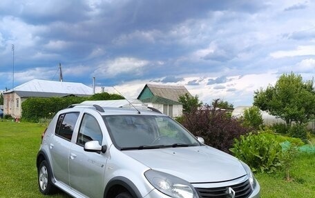Renault Sandero I, 2013 год, 650 000 рублей, 3 фотография