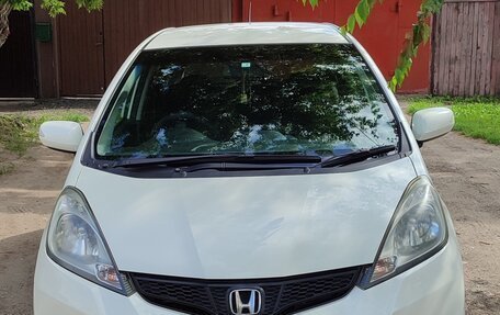 Honda Fit III, 2013 год, 1 000 000 рублей, 8 фотография