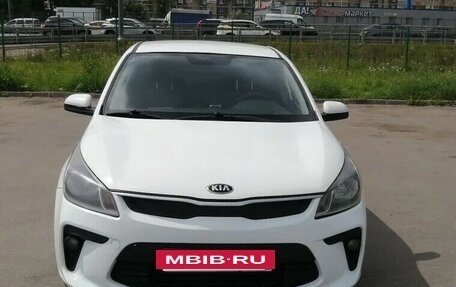 KIA Rio IV, 2018 год, 600 000 рублей, 2 фотография