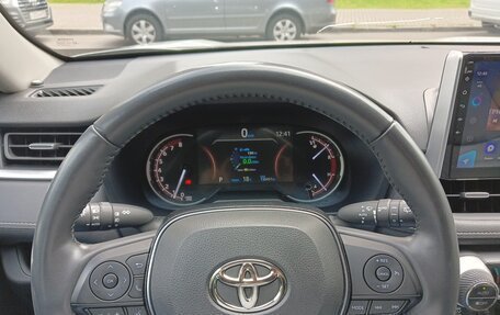 Toyota RAV4, 2020 год, 3 800 000 рублей, 2 фотография