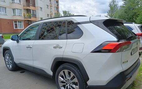 Toyota RAV4, 2020 год, 3 800 000 рублей, 6 фотография